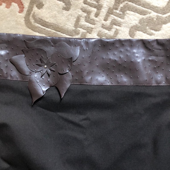 Belted designer trumpet skirt - Picture 2 of 4